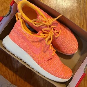 Nike WMNS Roshe One Flyknit Laser Orange with Sail Accents